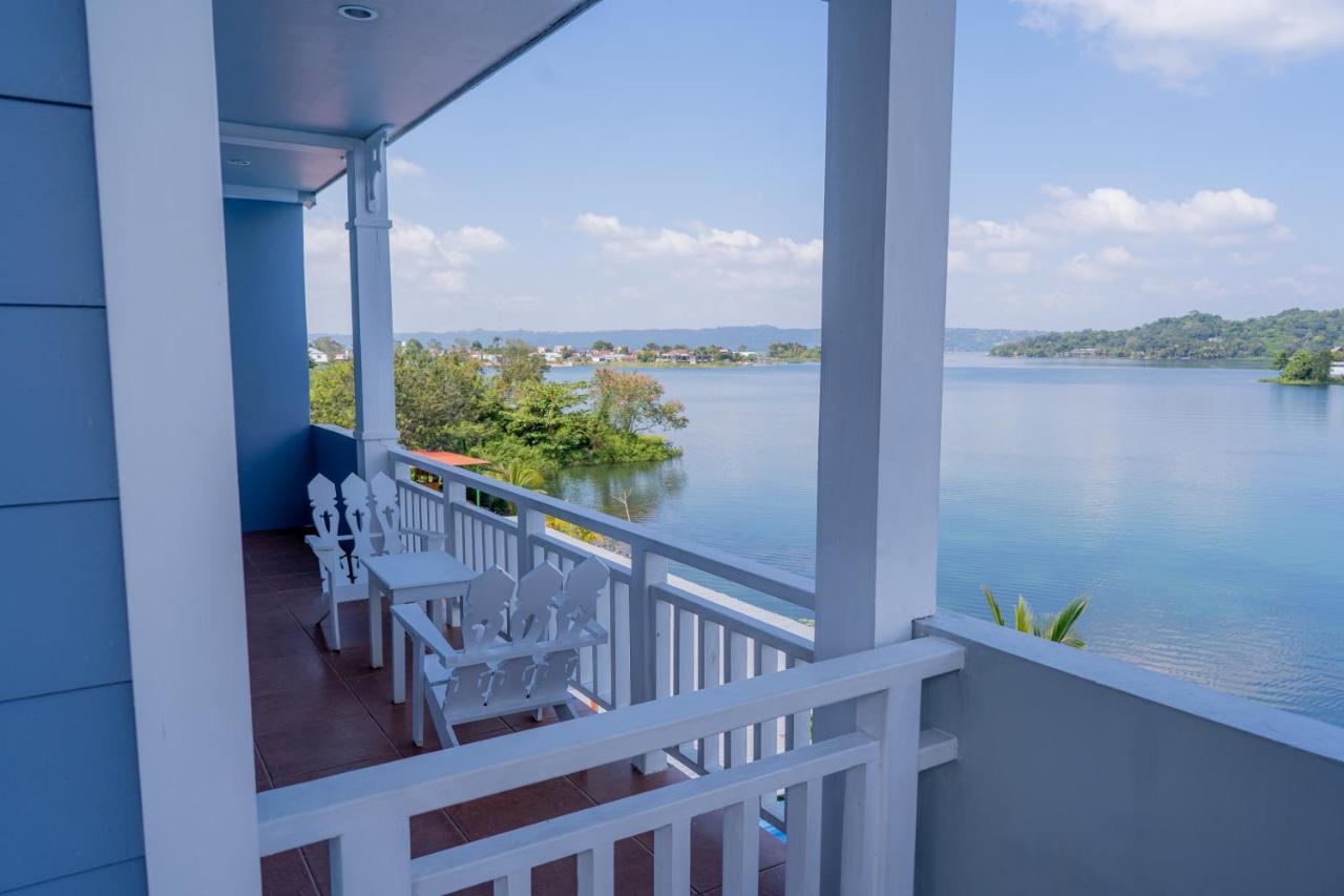 Hotel Casona Del Lago Flores Zewnętrze zdjęcie