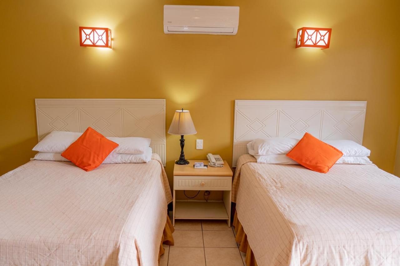 Hotel Casona Del Lago Flores Zewnętrze zdjęcie