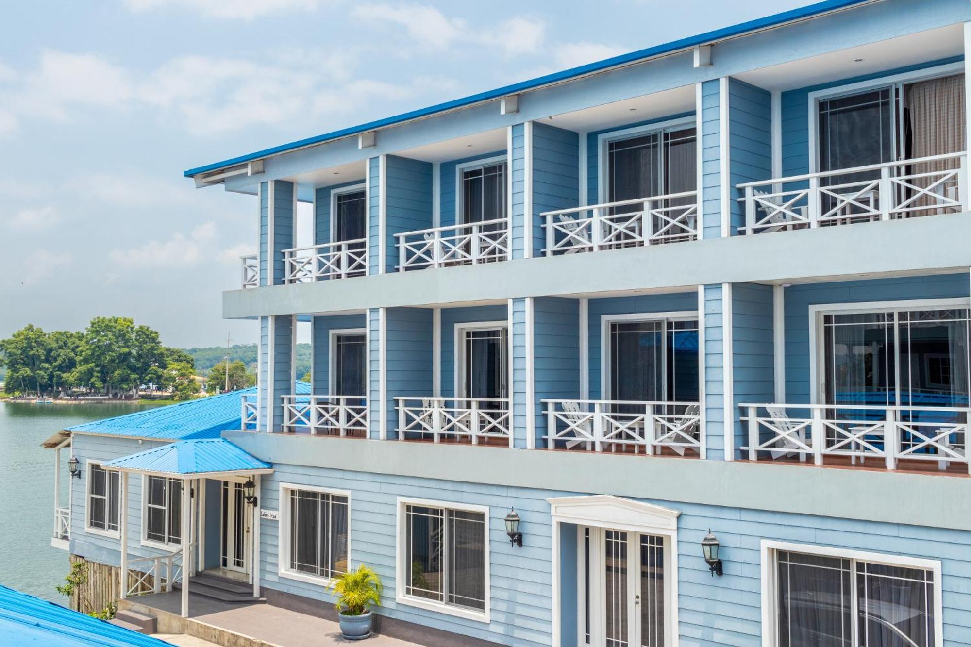 Hotel Casona Del Lago Flores Zewnętrze zdjęcie