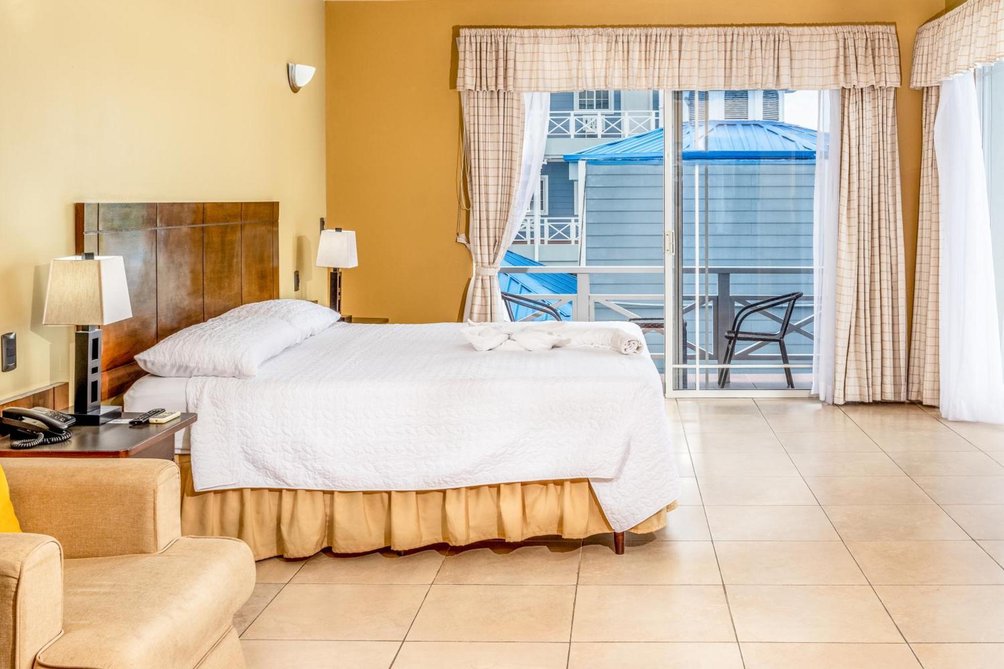Hotel Casona Del Lago Flores Zewnętrze zdjęcie