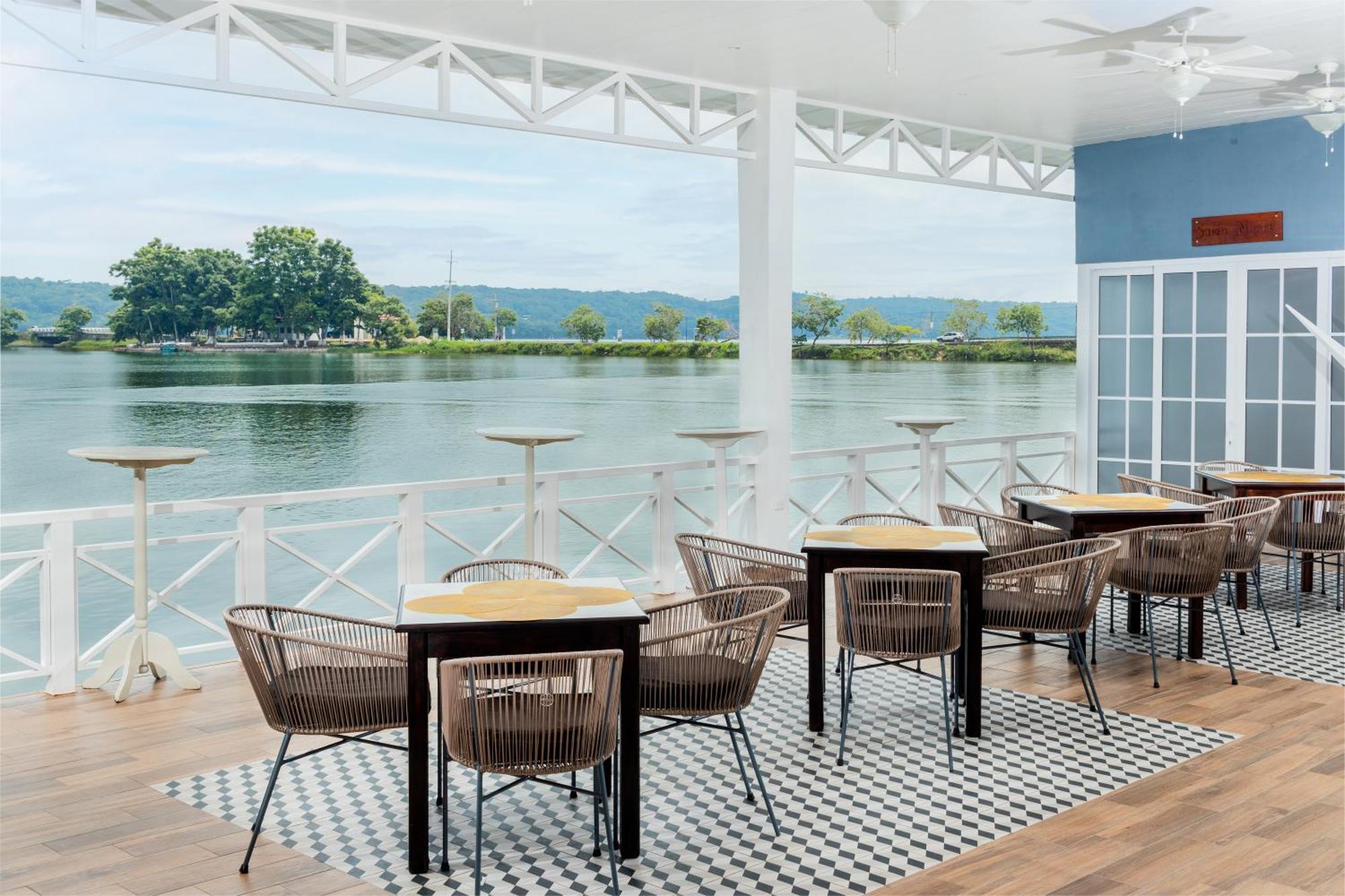 Hotel Casona Del Lago Flores Zewnętrze zdjęcie